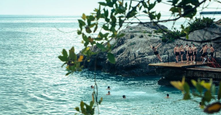 Revivez les Red Bull Cliff Diving 2014 dans un cenote du Yucatán
