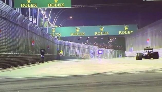 homme sur la piste au Grand Prix de Singapour