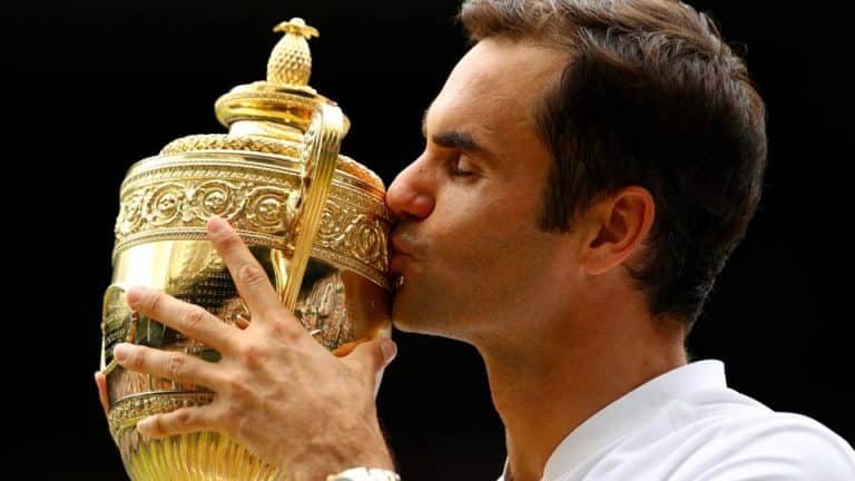 Roger Federer : le maître du filet de tennis est de retour !