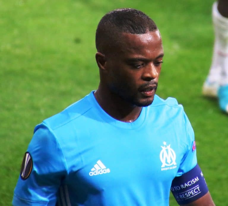 Patrice Evra remercie les « vrais fans » de Marseille pour leur soutien après sa suspension