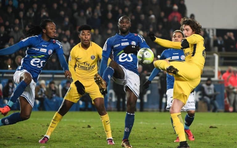 Ligue 1 : le leader parisien piégé à Strasbourg
