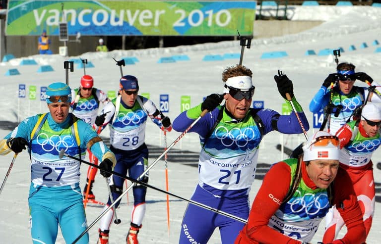 Biathlon : les Français en forme olympique, plus dur pour les Françaises