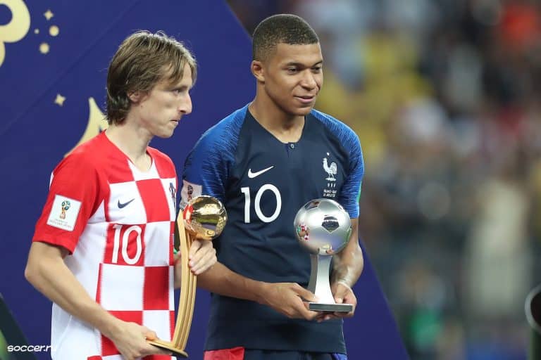 Kylian Mbappé en course pour le titre de meilleur joueur de l’année de la FIFA