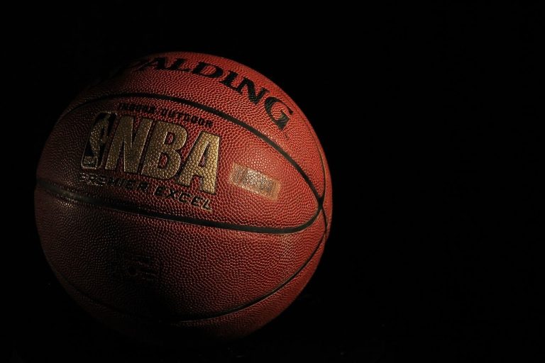 Finales NBA : les Warriors battent les Raptors lors du game 2