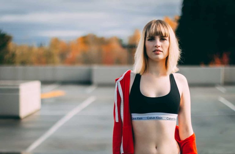 Comment les marques peuvent niveler le terrain de jeu pour les femmes sportives ?