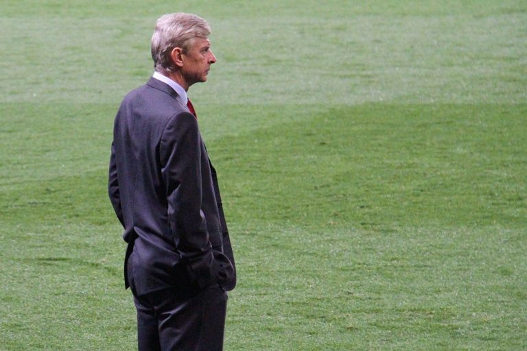 Arsène Wenger disponible pour s’entretenir avec le manager par intérim d’Arsenal et parle de la VAR