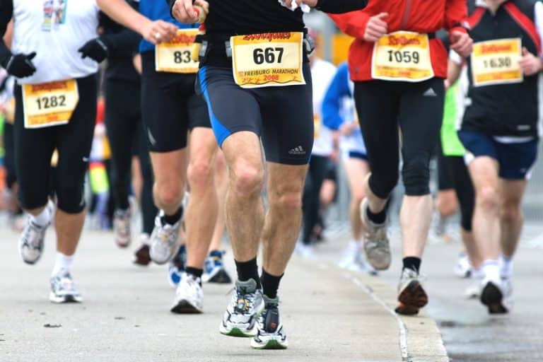 Le marathon de Tokyo se déroule dans des rues vides