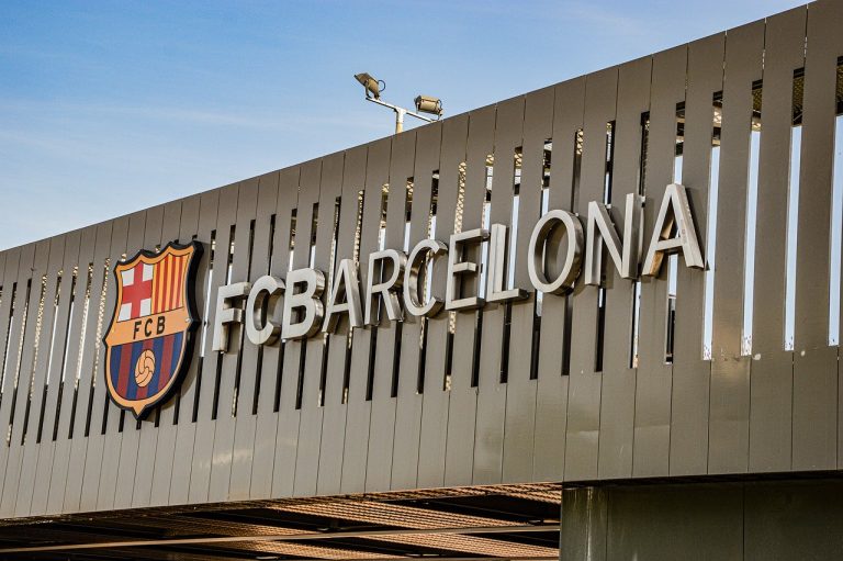 Rivaldo : le Barça devrait signer impérativement Neymar
