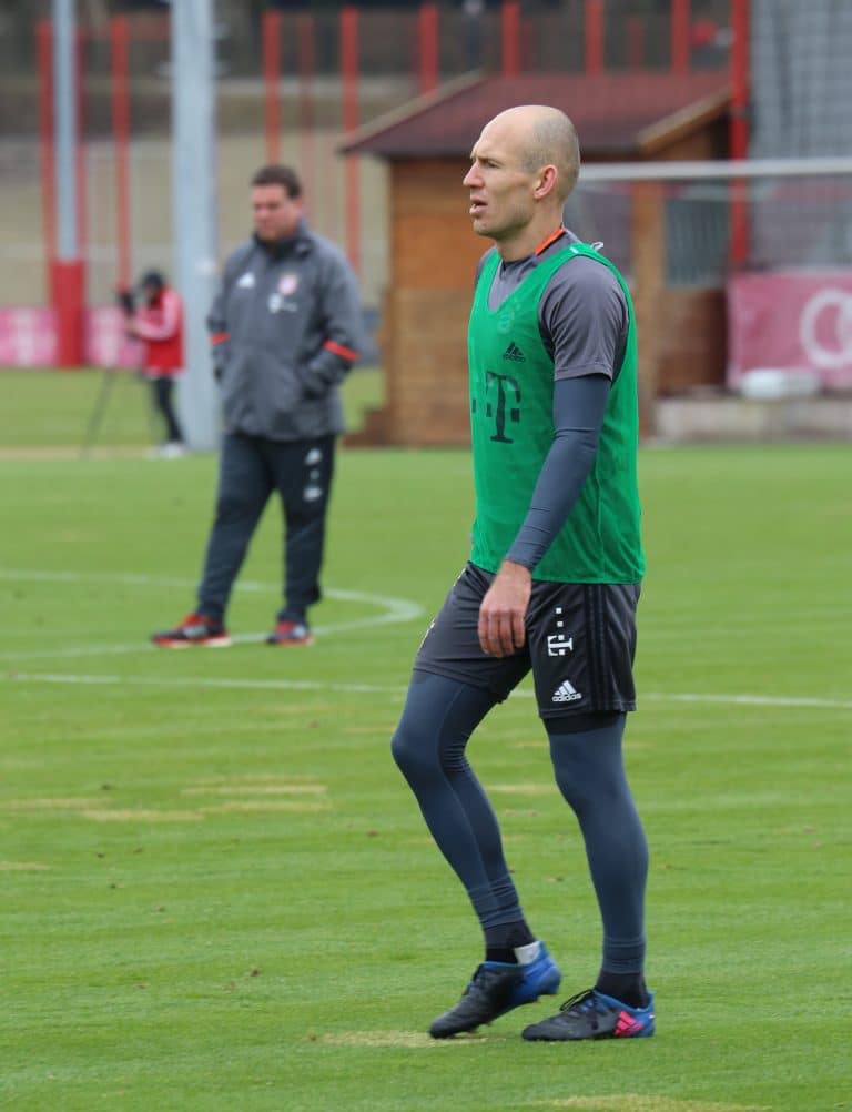 Arjen Robben prévoit un retour avec Groningen