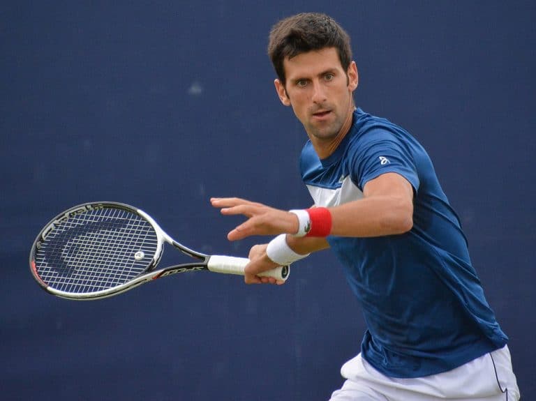 Djokovic bat Ymer pour lancer la campagne de Roland-Garros
