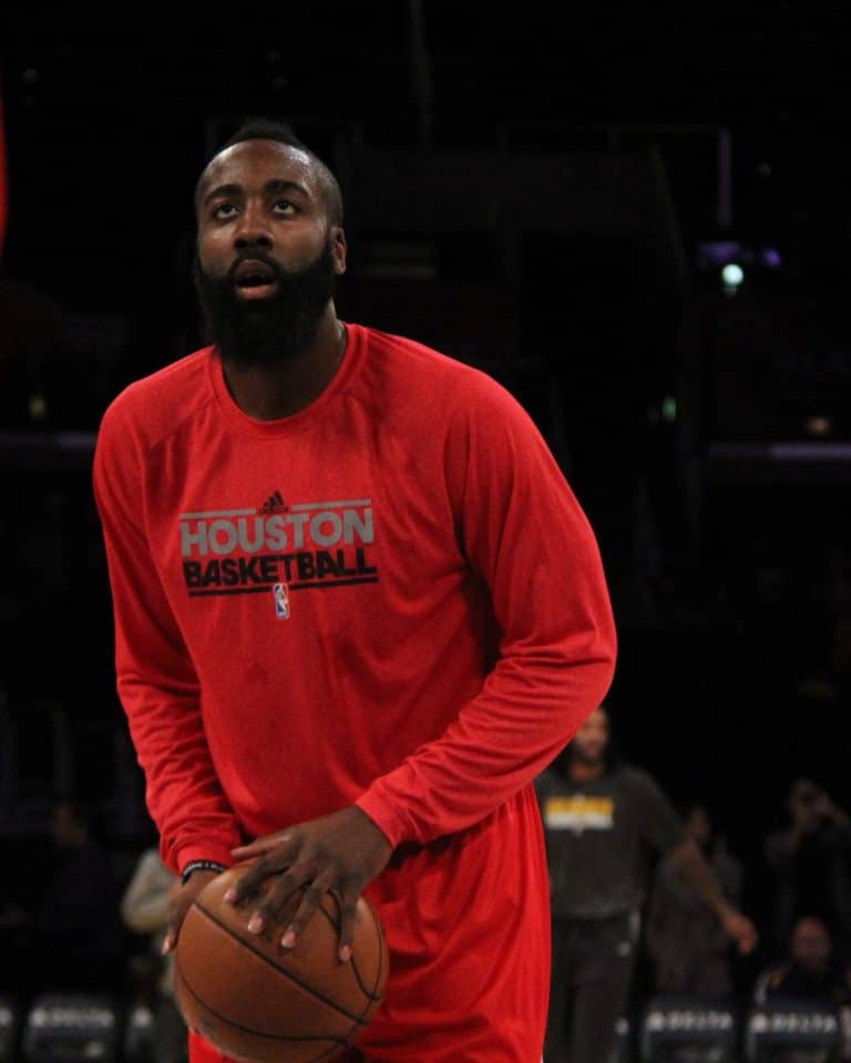 Voici le prix demandé par les Rockets pour le transfert de James Harden