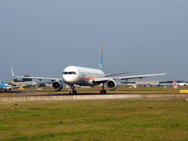 Un club de football truc bloqué à l’aéroport israélien