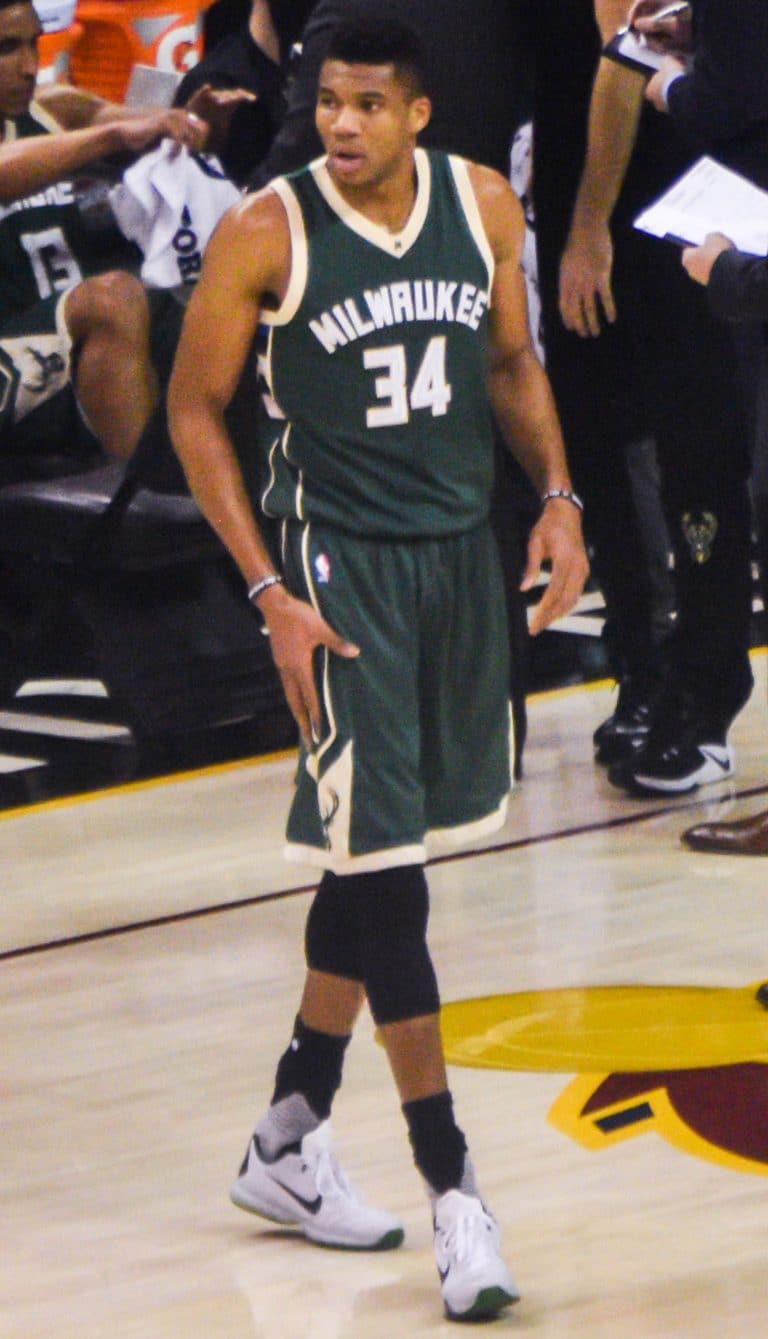 Giannis s’est régalé lors du dernier match des Lakers sans Lebron