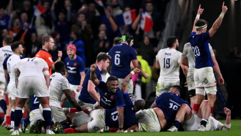 Un raz-de-marée rugbystique : 15 à 7, le choc des titans !