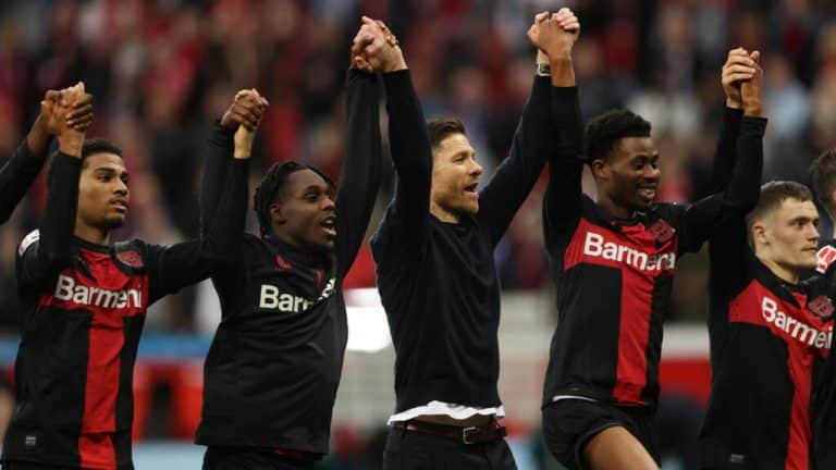 Football : le Bayer Leverkusen sur le point de détrôner le Bayern Munich, un exploit historique en vue dès dimanche