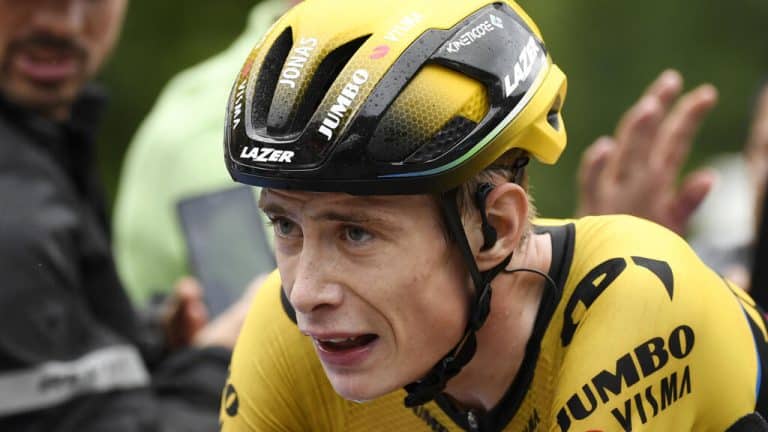 Cyclisme : chute spectaculaire au Pays basque, Vingegaard et Evenepoel gravement blessés