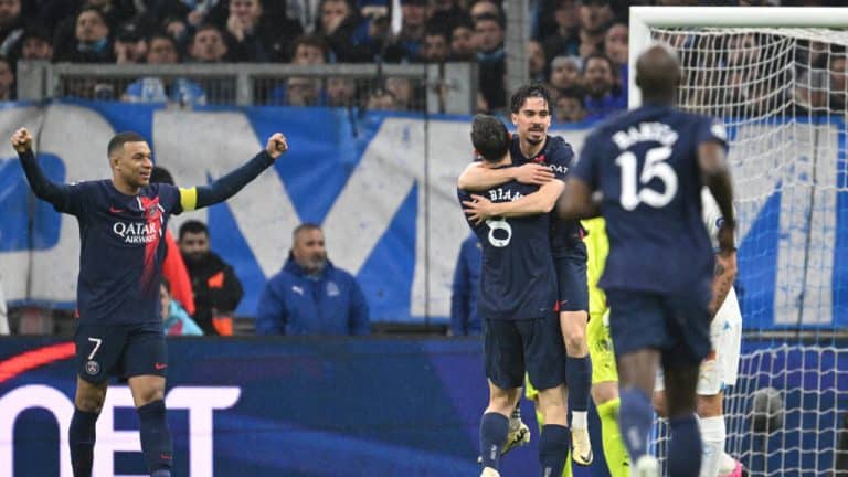 Un PSG réduit à dix surclasse l&rsquo;OM lors du Classique et creuse l&rsquo;écart en Ligue 1