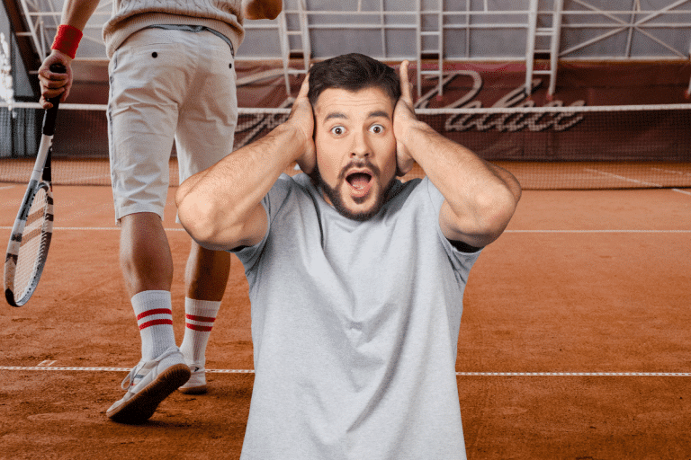 Roland-Garros : ce geste de frustration qui blesse Arthur Rinderknech et le force à abandonner au 2e tour