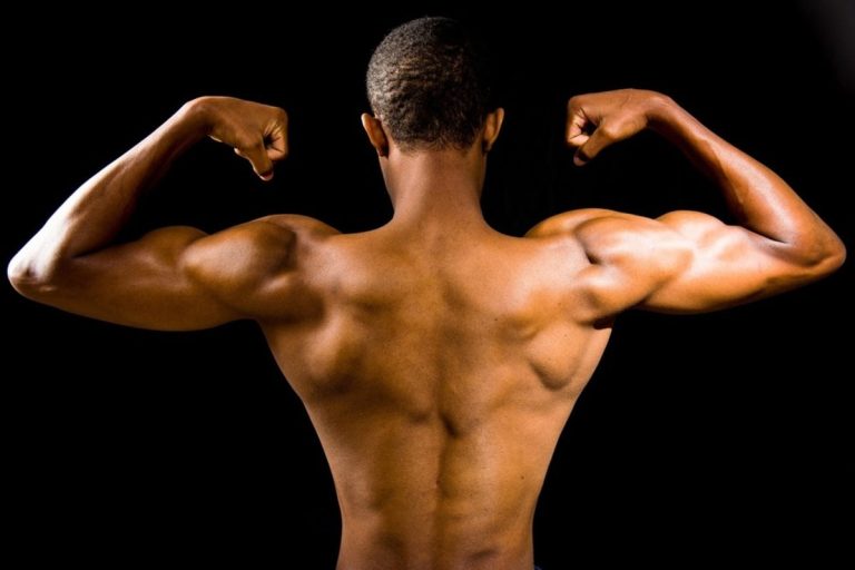 Des muscles sans fanatisme : comment sculpter sa silhouette tout en préservant son énergie pour le travail, la famille et la vie